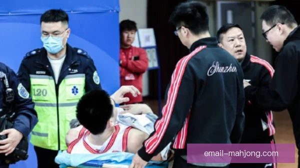 某伤愈球员早期生涯转折，坚持康复迎来职业新生